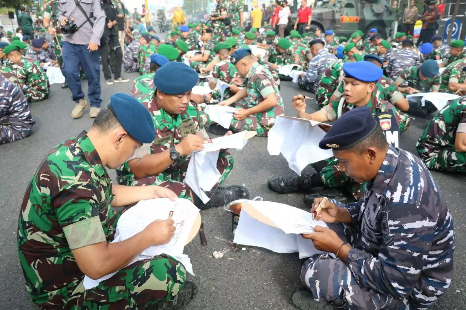 Menyambut HUT KE 78 Anggota AAU Gelar Membatik Bersama TNI Se Wilayah