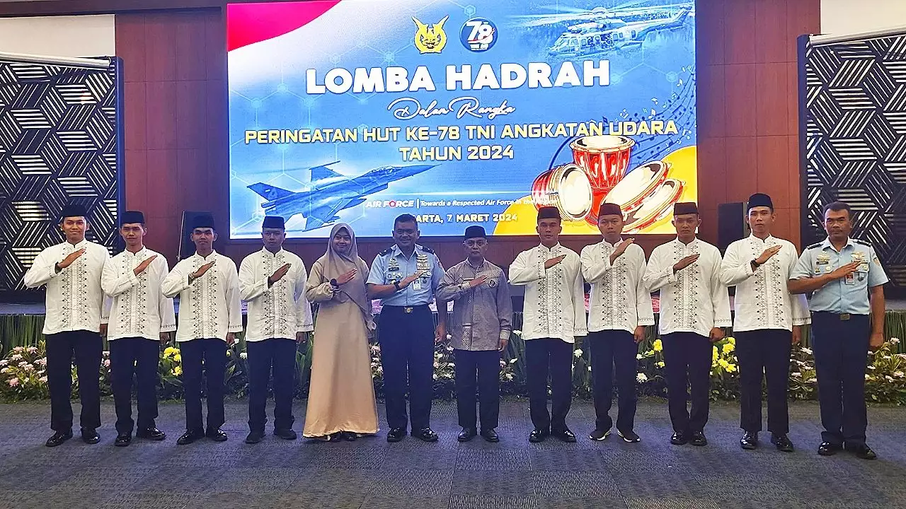 Personel Seskoau Mengikuti Lomba Hadrah Peringati HUT Ke 78 TNI AU