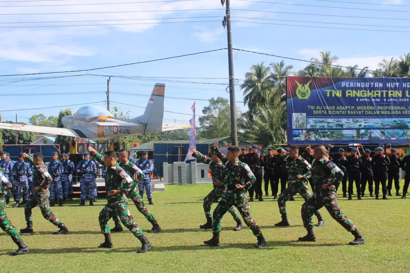 Personel Polisi Militer Lanud H As Hanandjoeddin Tampilkan Beladiri