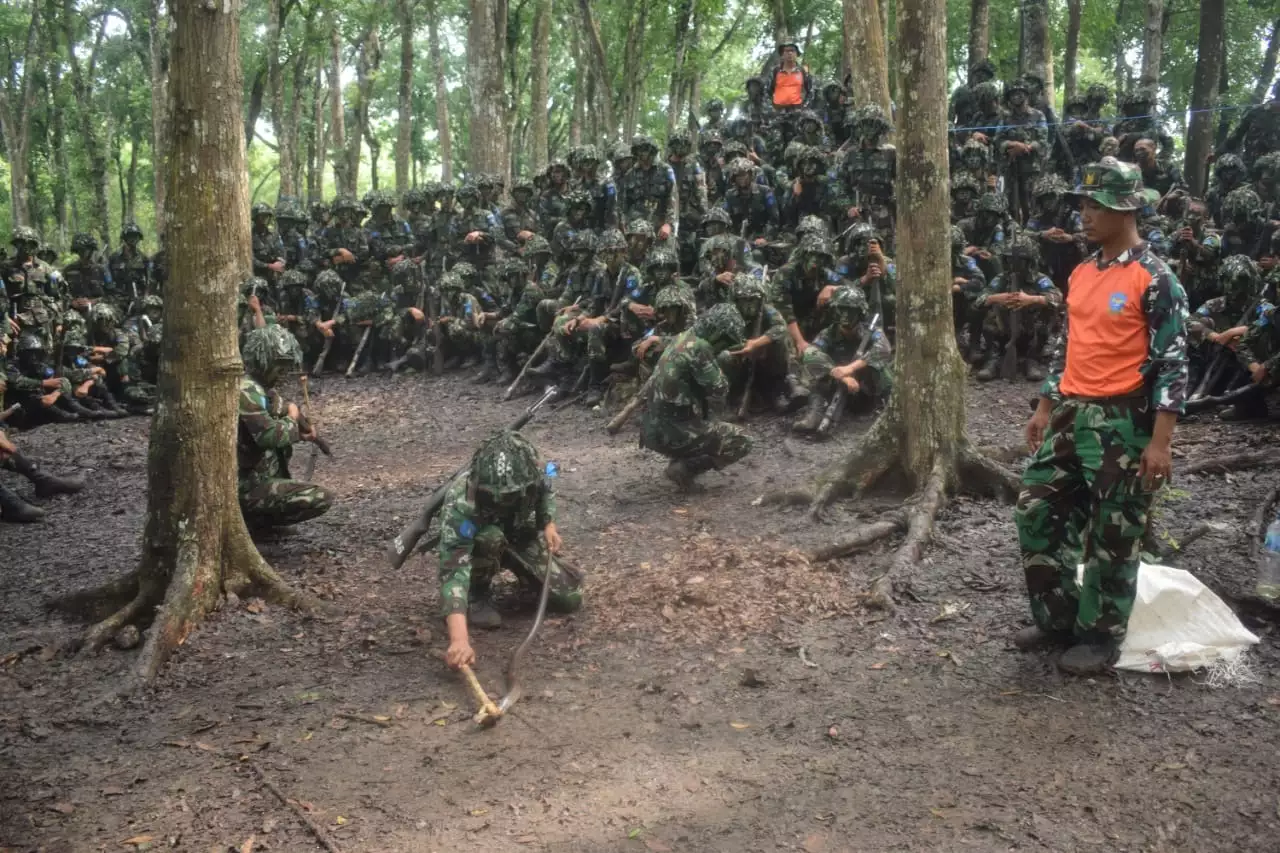 Prasis Semaba PK Pria TNI AU Angkatan Ke-52 Praktekan Survival Untuk ...