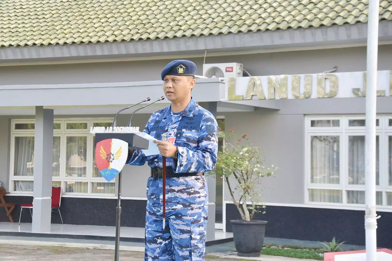 Bacakan Amanat Panglima TNI, Komandan Lanud Jenderal Besar Soedirman ...